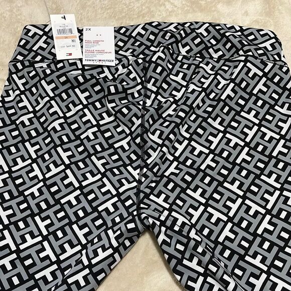NWT- Tommy Hilfiger- 2X - Picture 4 of 9